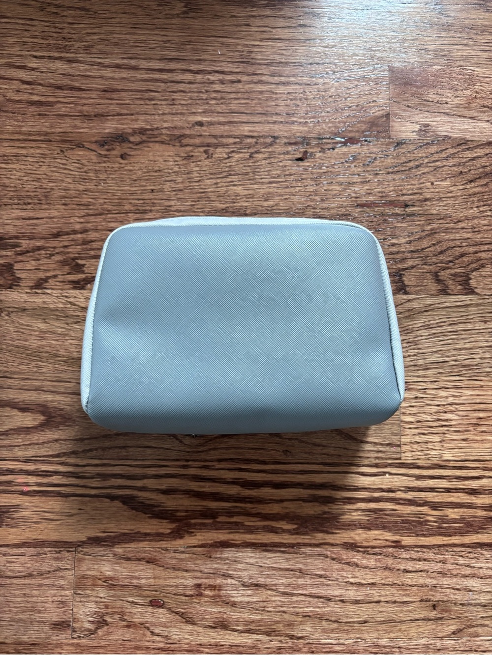 New Therabody United Airlines Gray Pebbled Leather Travel Pouches - Set of 2 - Picture 3 of 3